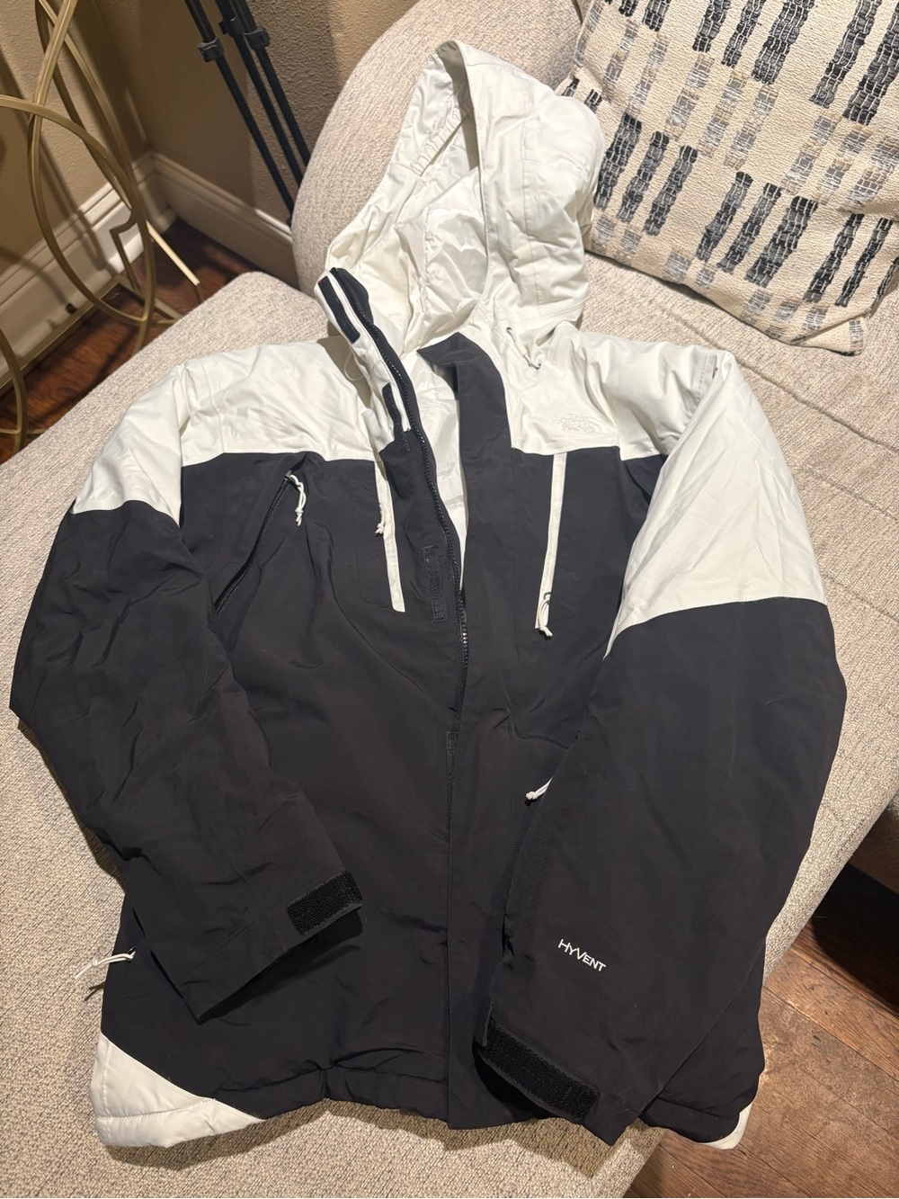 The North Face Men's Black and White Ski Hooded Jacket